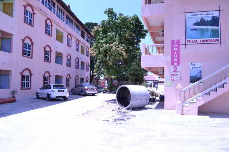 Tanjung Malie Beach Motel