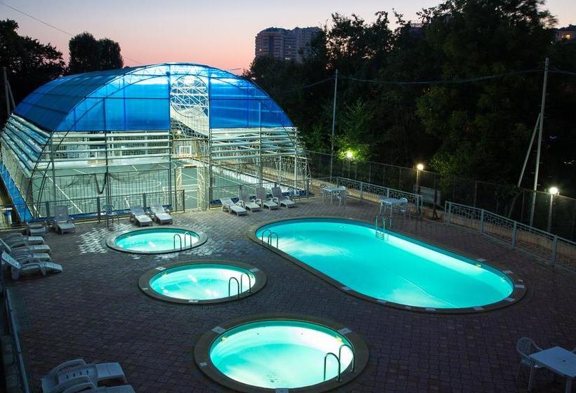 هتل Garden Hills 2