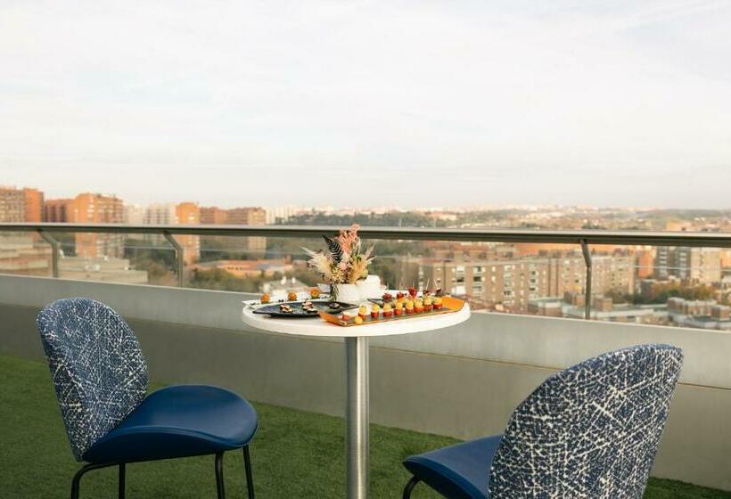 هتل Voco Madrid Retiro, An Ihg
