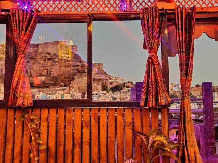 فندق Castle View Heritage Haveli