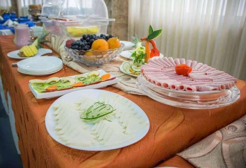 Отель Golden Vista