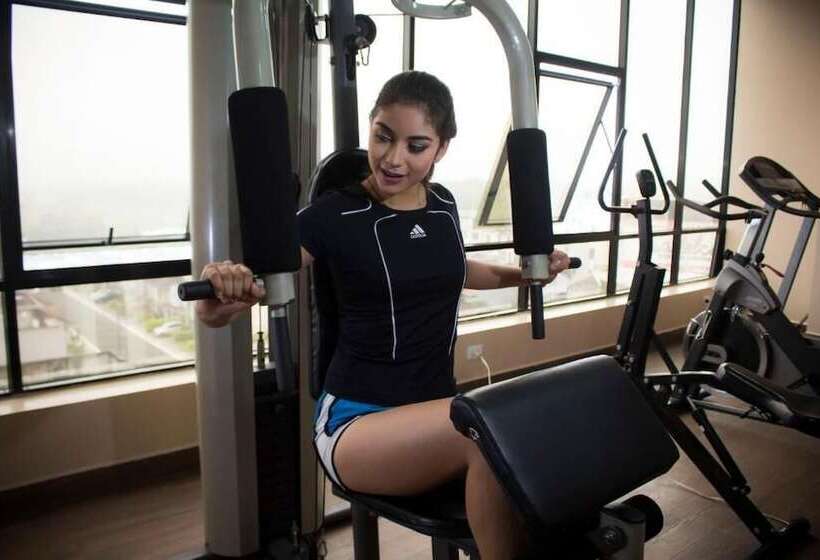 Отель Golden Vista