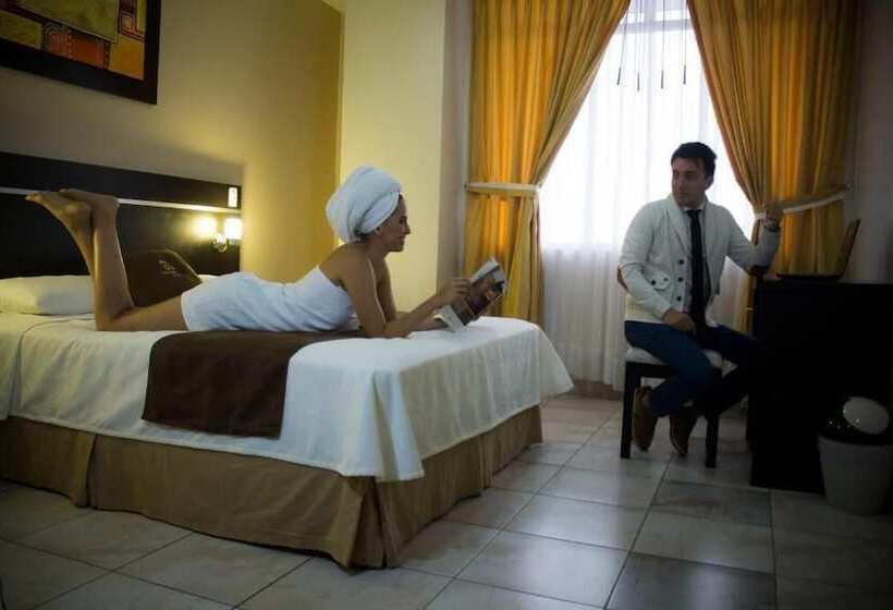 Отель Golden Vista