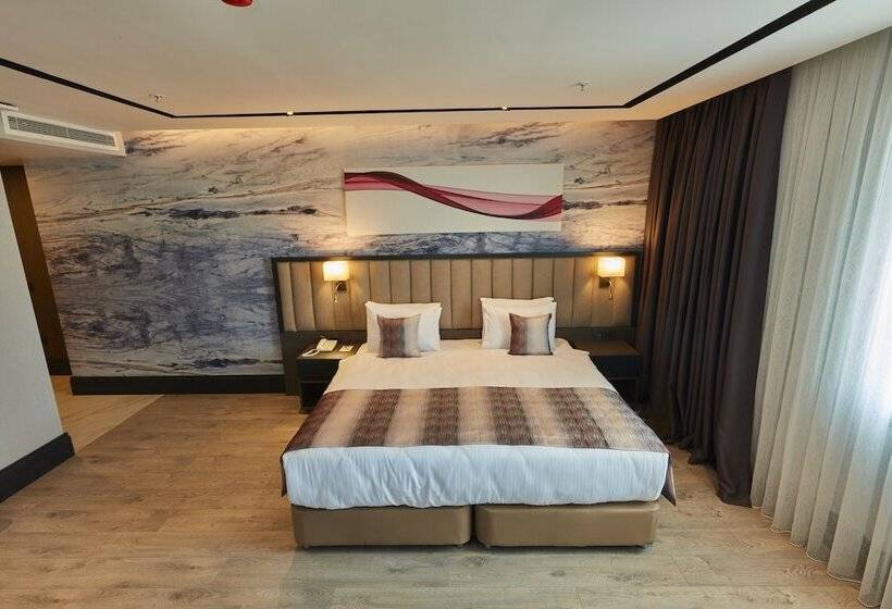 호텔 Ramada By Wyndham Istanbul Umraniye