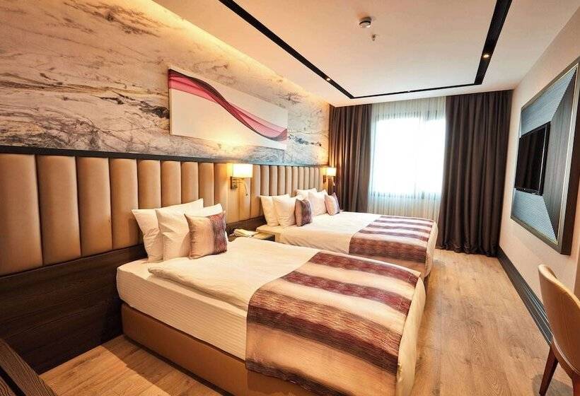 호텔 Ramada By Wyndham Istanbul Umraniye