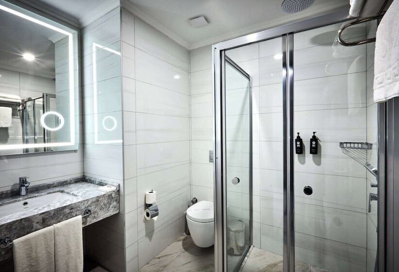 호텔 Ramada By Wyndham Istanbul Umraniye