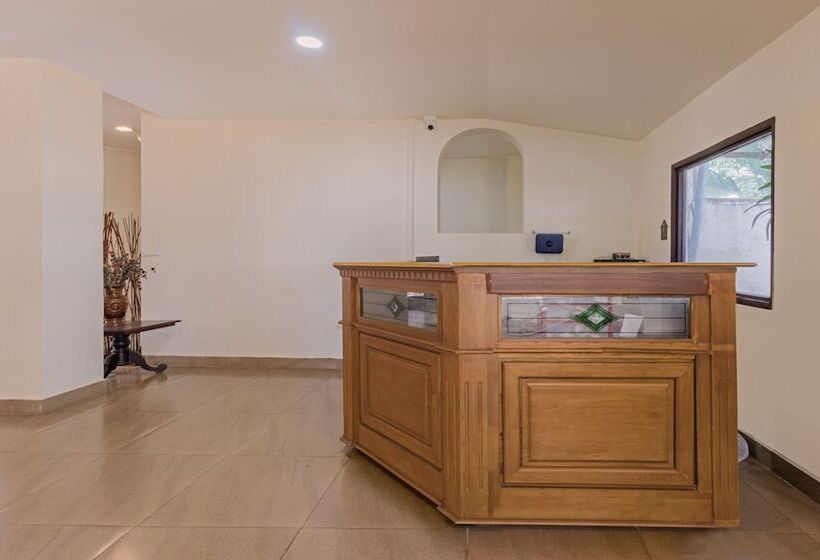 فندق Treebo Sadhoo Heritage