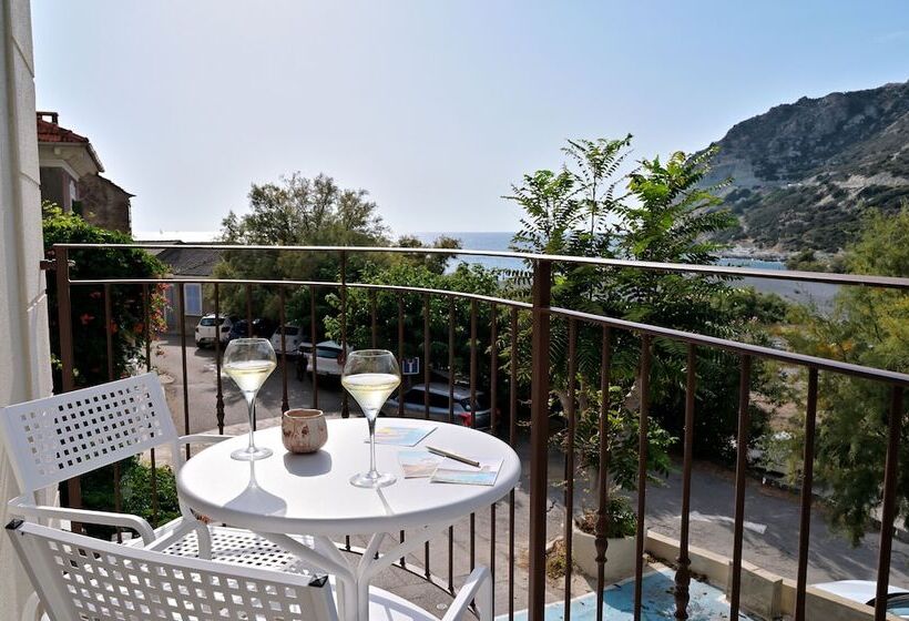 Отель Saint Roch