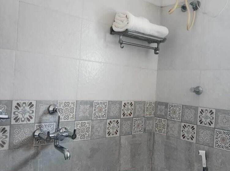 Отель Sannidhi Emerald