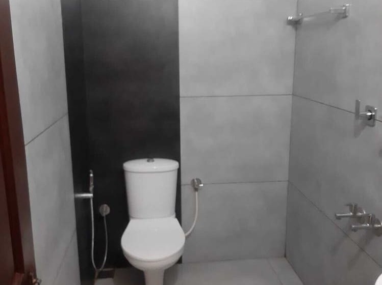 Отель Shalimar Residency