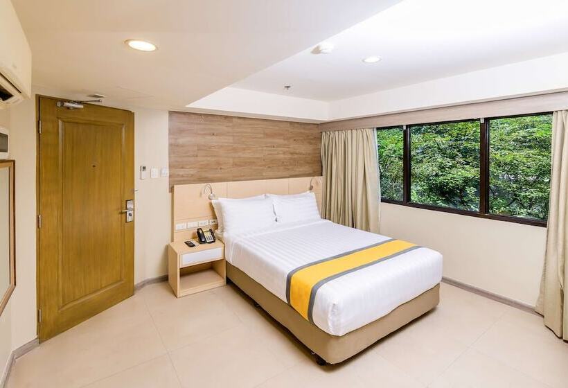 בית מלון כפרי Surestay Plus By Best Western Cebu City