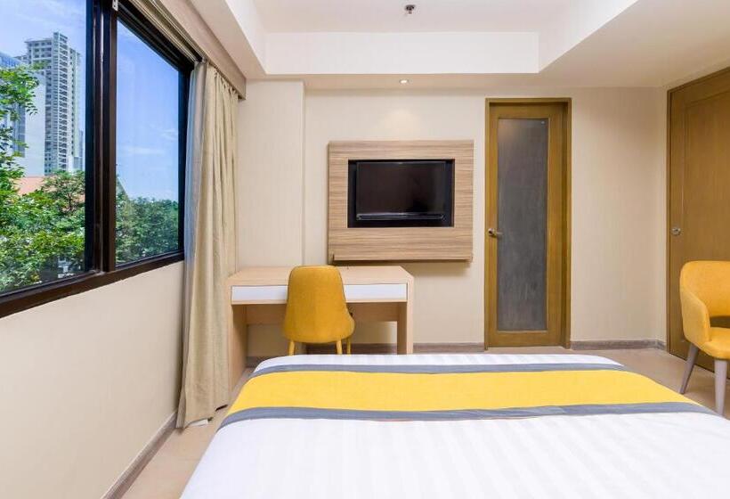 בית מלון כפרי Surestay Plus By Best Western Cebu City