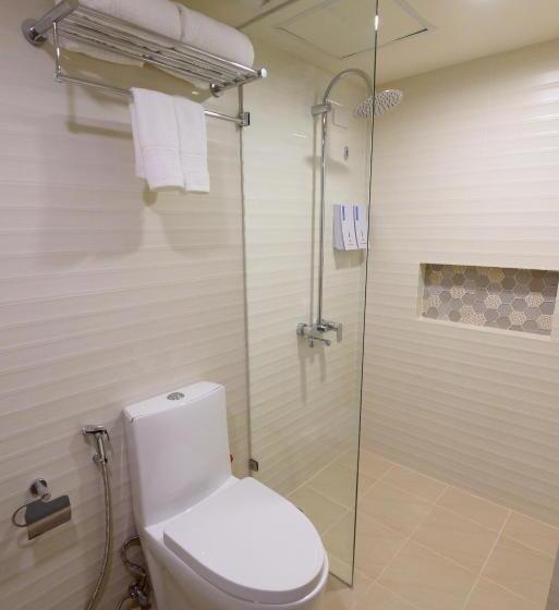 בית מלון כפרי Surestay Plus By Best Western Cebu City