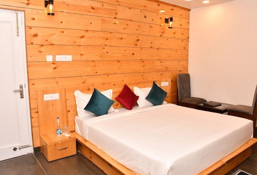 Отель The Crown