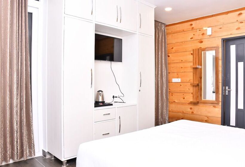 Отель The Crown