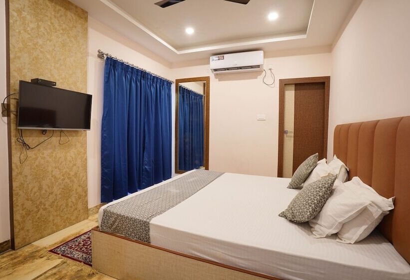 Отель Tourist Inn By Sagar