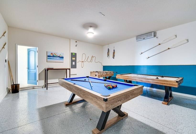 Resort Oasis W/ Game Room: 11 Mi To Disney!