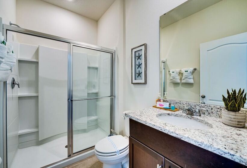 Resort Oasis W/ Game Room: 11 Mi To Disney!