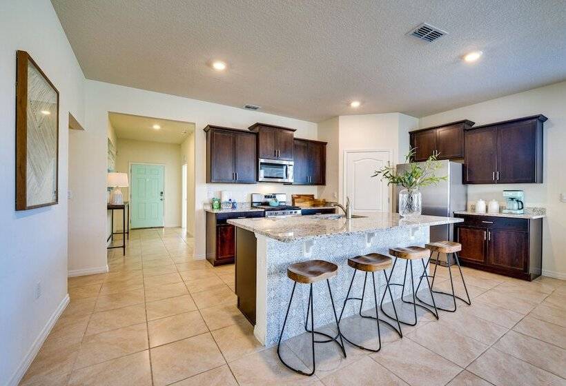 Resort Oasis W/ Game Room: 11 Mi To Disney!