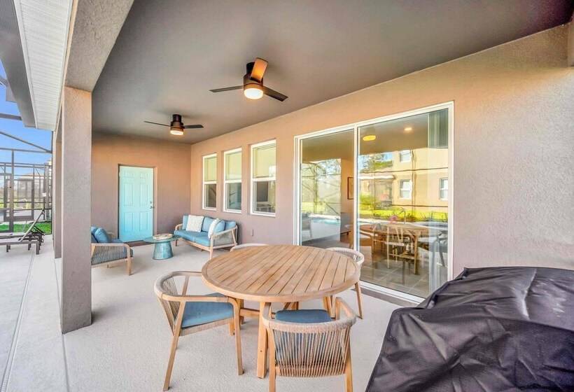 Resort Oasis W/ Game Room: 11 Mi To Disney!