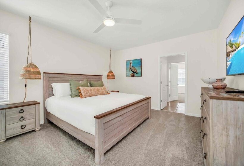 Resort Oasis W/ Game Room: 11 Mi To Disney!