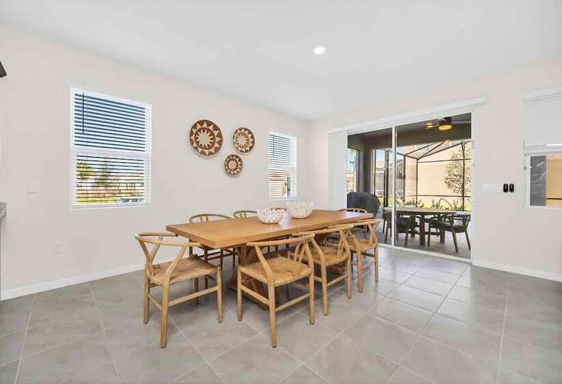 Resort Oasis W/ Game Room: 11 Mi To Disney!