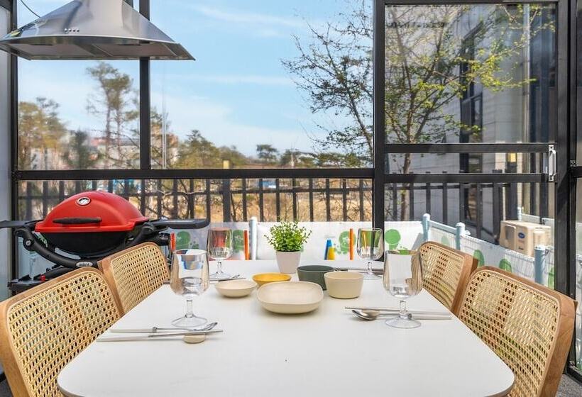 Gangneung Dangdangi Dog Pension Blue