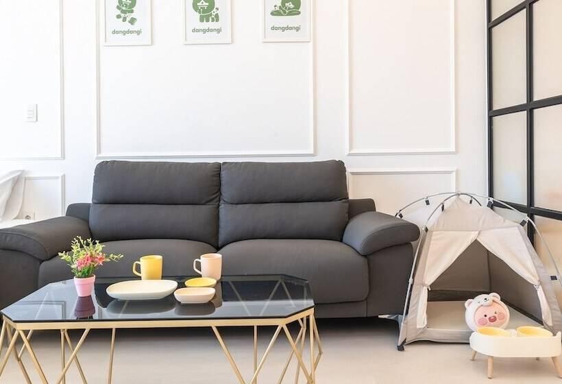 Gangneung Dangdangi Dog Pension Blue