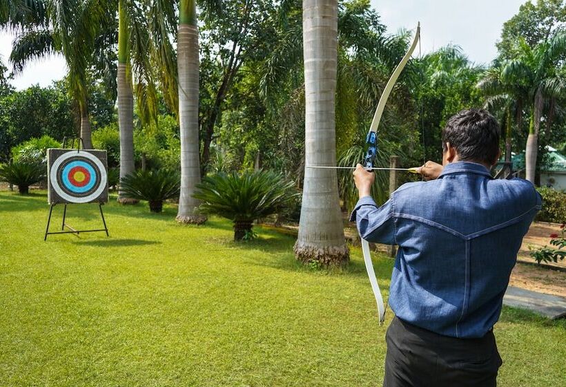 Village Machaan Resort