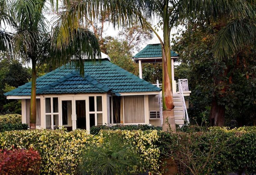 Village Machaan Resort