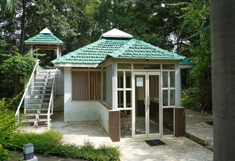 Village Machaan Resort