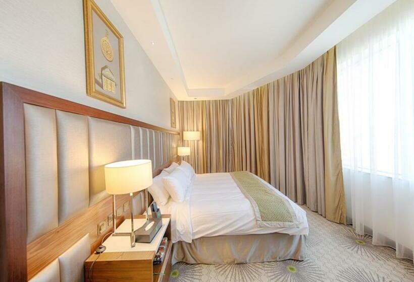 ホテル Holiday Suites Al Azizia