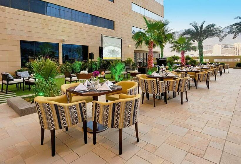 ホテル Holiday Suites Al Azizia