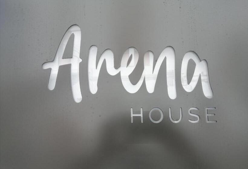 ユースホステル Arena House Conil