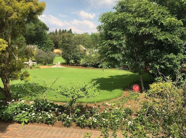 הוסטל Elsjes Guesthouse