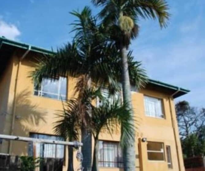 Общежитие Gibela Backpackers Lodge Durban