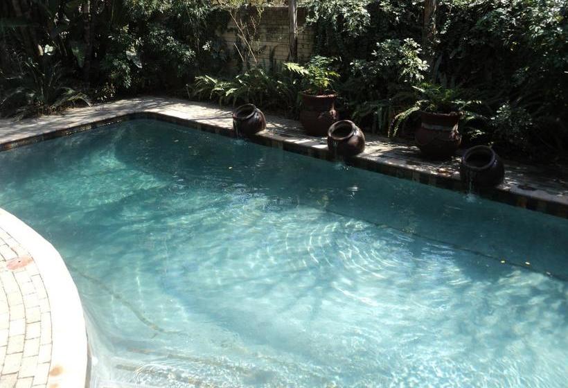 Общежитие Old Vic Travellers Inn Nelspruit