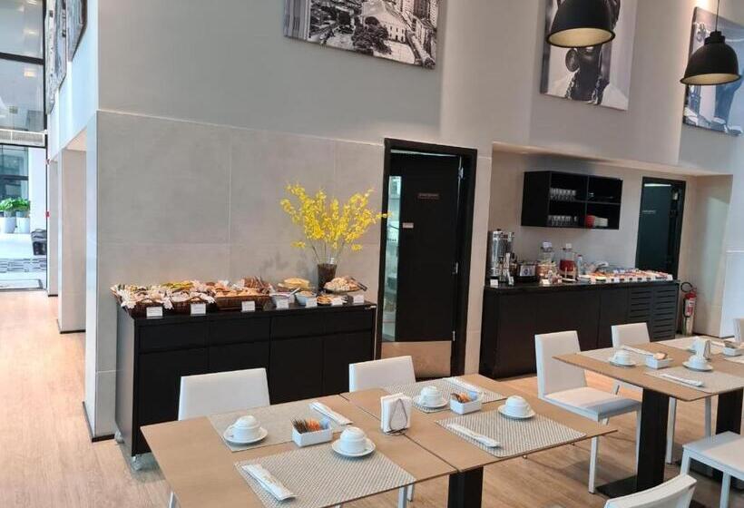 Astron Suítes Mondial Salvador By Nobile