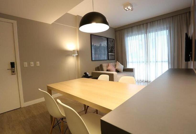 Astron Suítes Mondial Salvador By Nobile