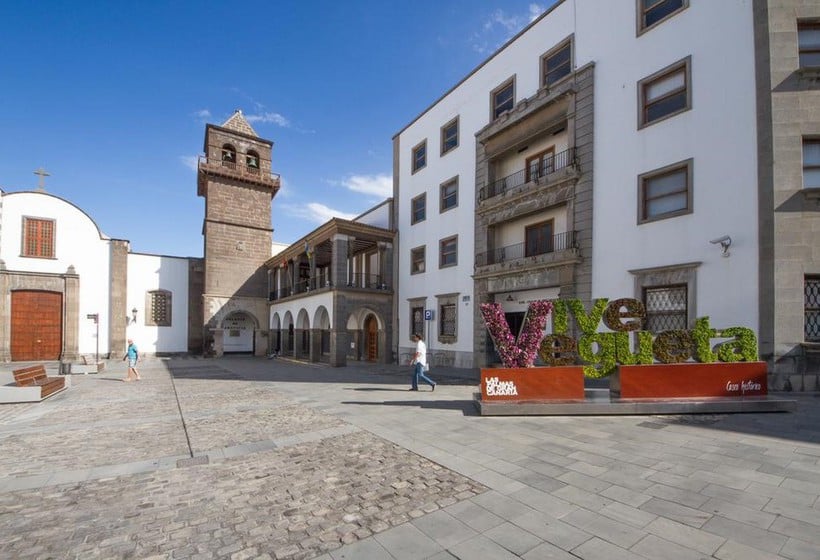 مبيت وإفطار Aminta Home