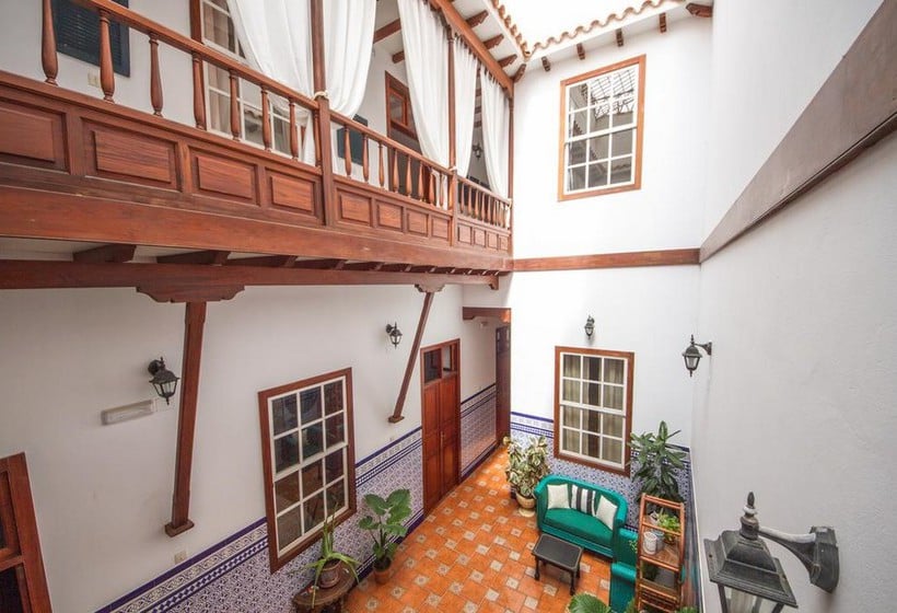 مبيت وإفطار Aminta Home