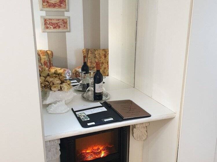 ベッドアンドブレックファースト Belurana River Manor