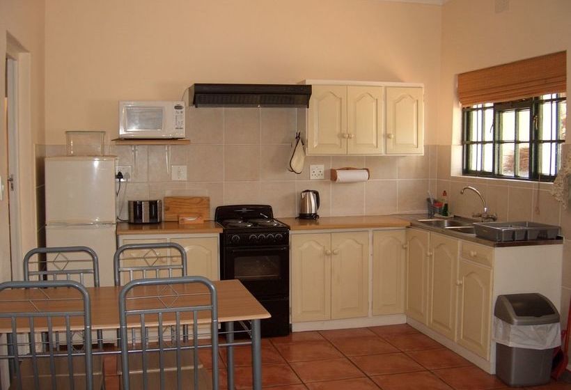 مبيت وإفطار Koo Karoo Guest Lodge And Self Catering