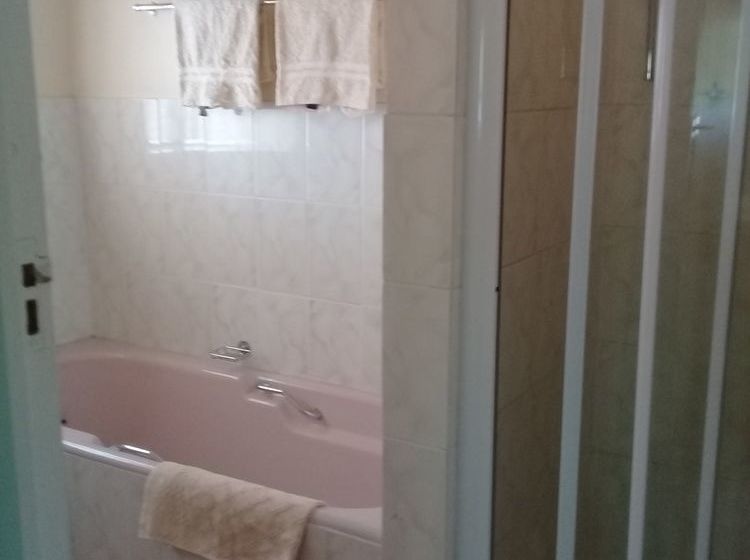 مبيت وإفطار Koo Karoo Guest Lodge And Self Catering