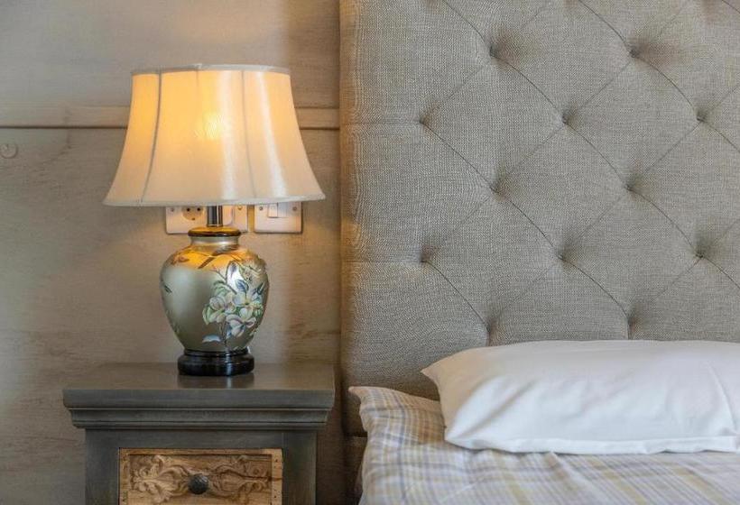 تختخواب و صبحانه Luciano Al Porto Boutique