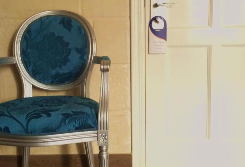 تختخواب و صبحانه Luciano Al Porto Boutique