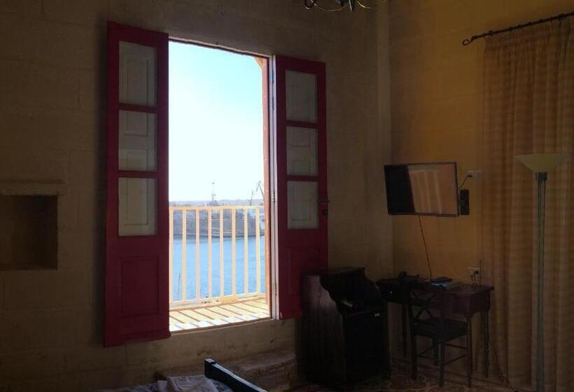 تختخواب و صبحانه Luciano Al Porto Boutique