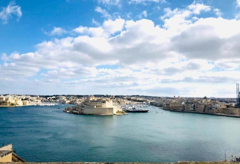 تختخواب و صبحانه Luciano Al Porto Boutique