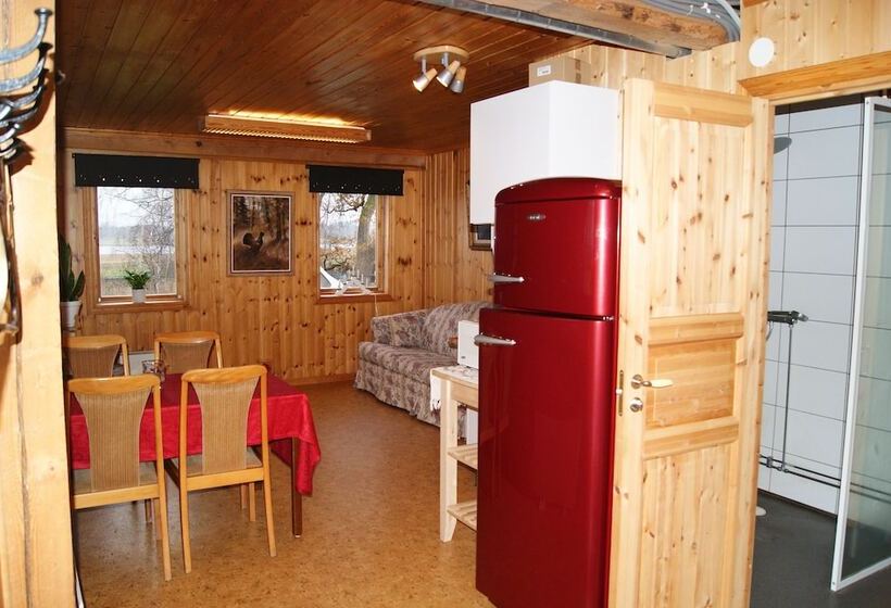 مبيت وإفطار Strandgårdens Wärdshus