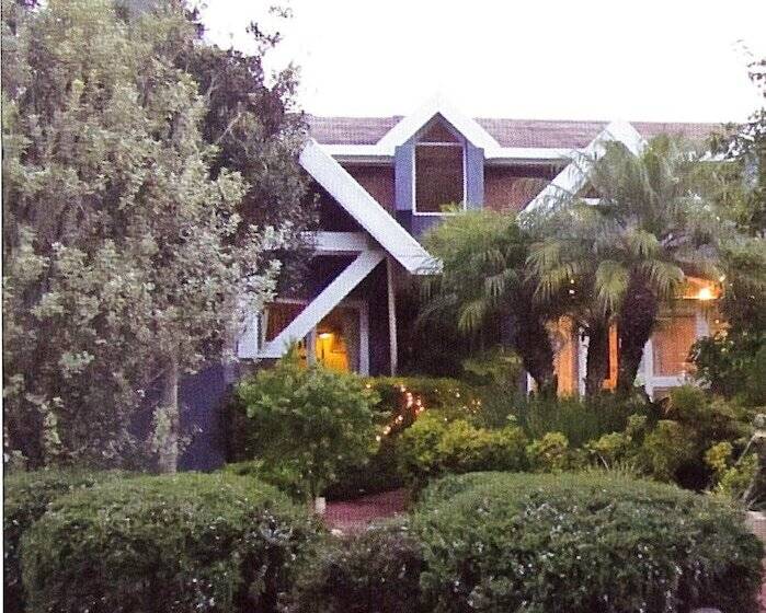 تختخواب و صبحانه Serendipity Country House & Restaurant